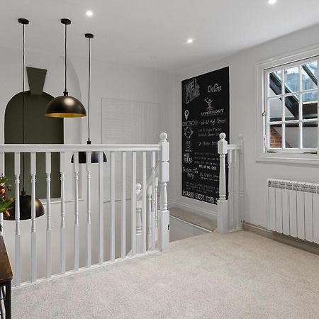 Luxe Courtyard Apartment For 4 Near Exeter City Centre المظهر الخارجي الصورة